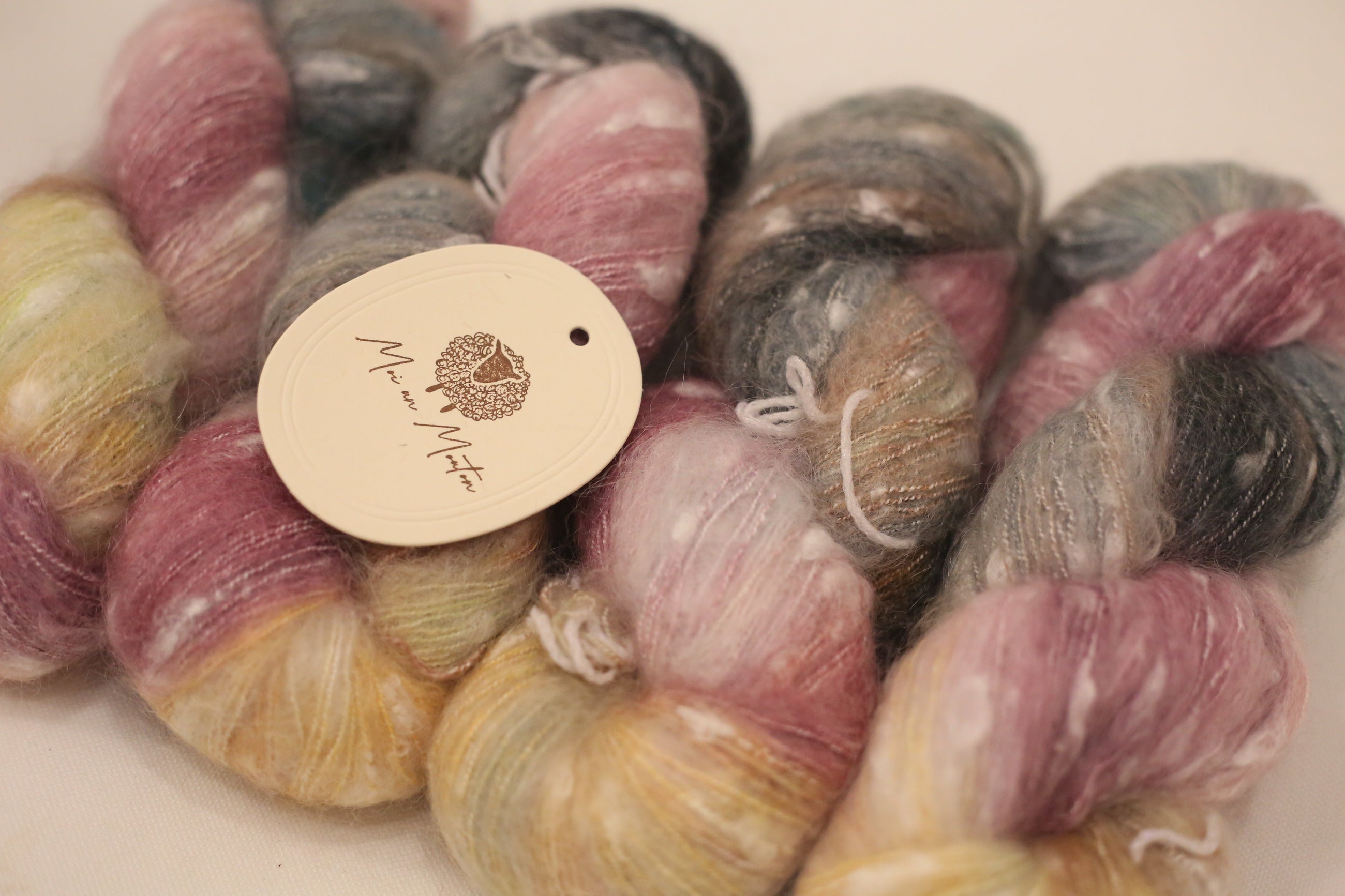 Poka Dota | Rosetta Wood